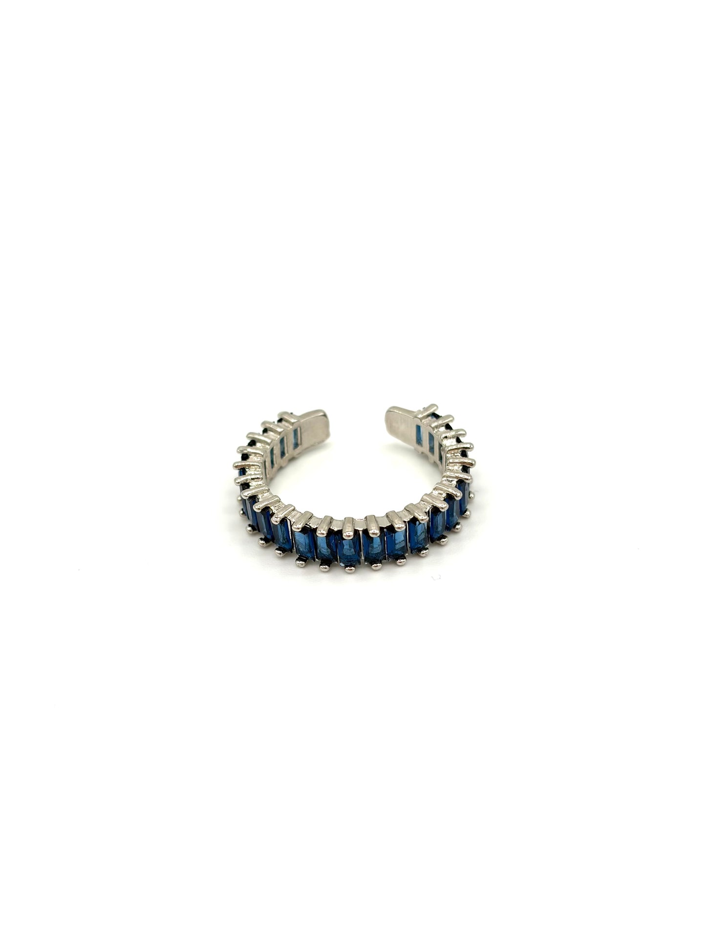 Zilveren ring met blauwe stenen