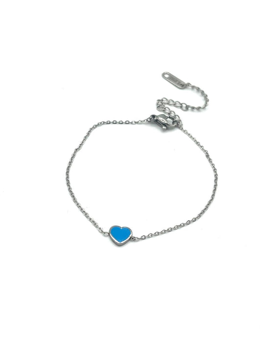 Zilverkleurige armband met blauw hartje