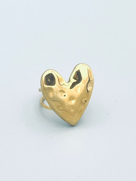 Ring met stoer hart