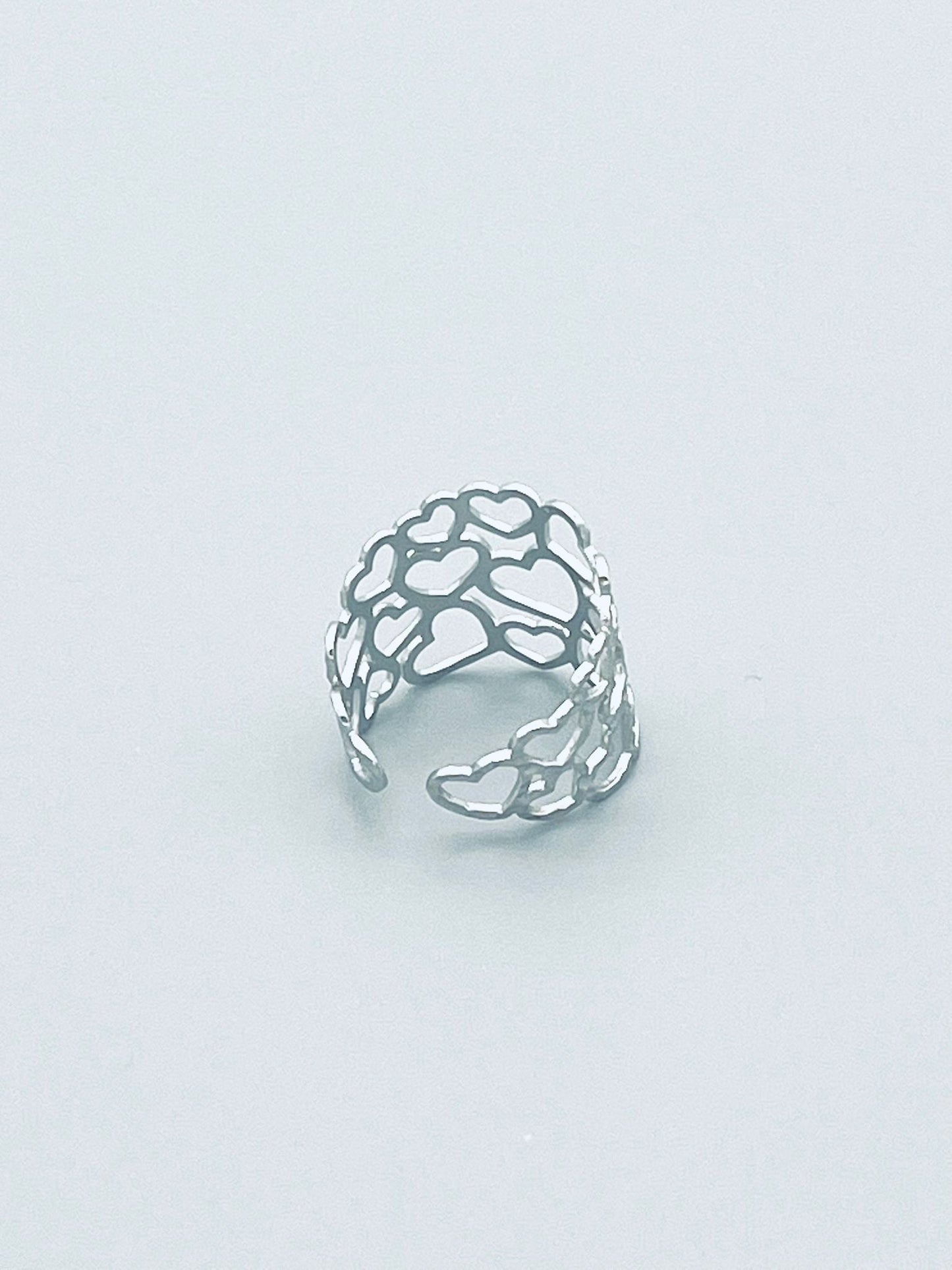 Brede ring met open harten
