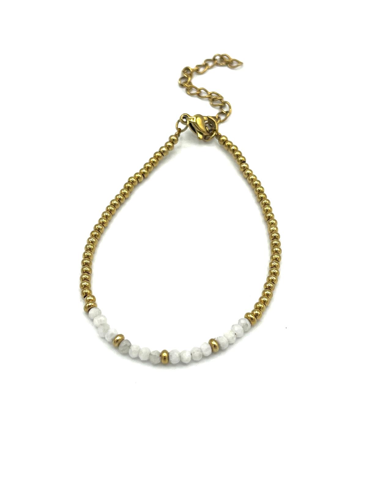 Maansteen armband met gouden details