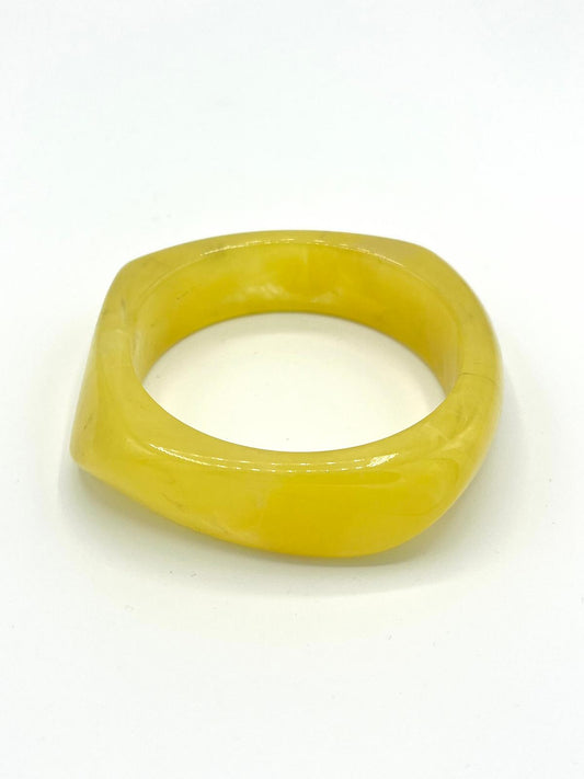 Resin bangle geel