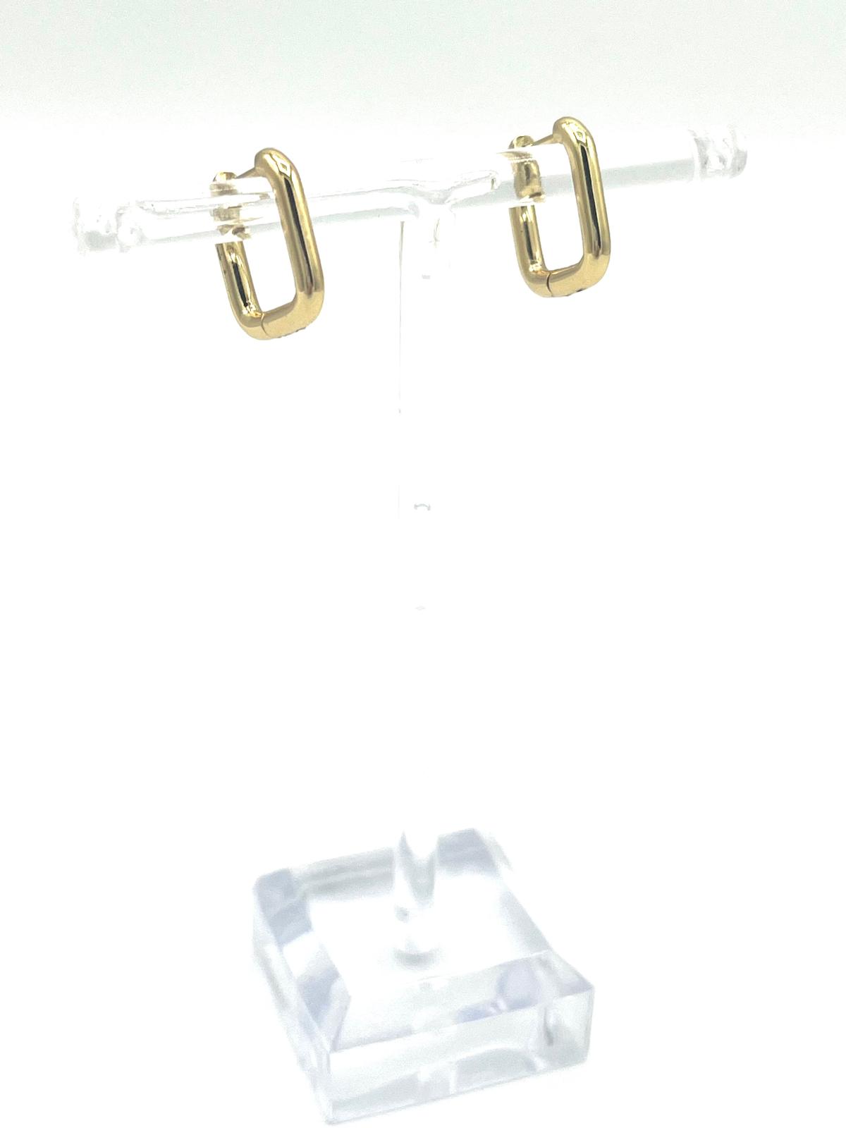 Goudkleurige vierkante oorbellen