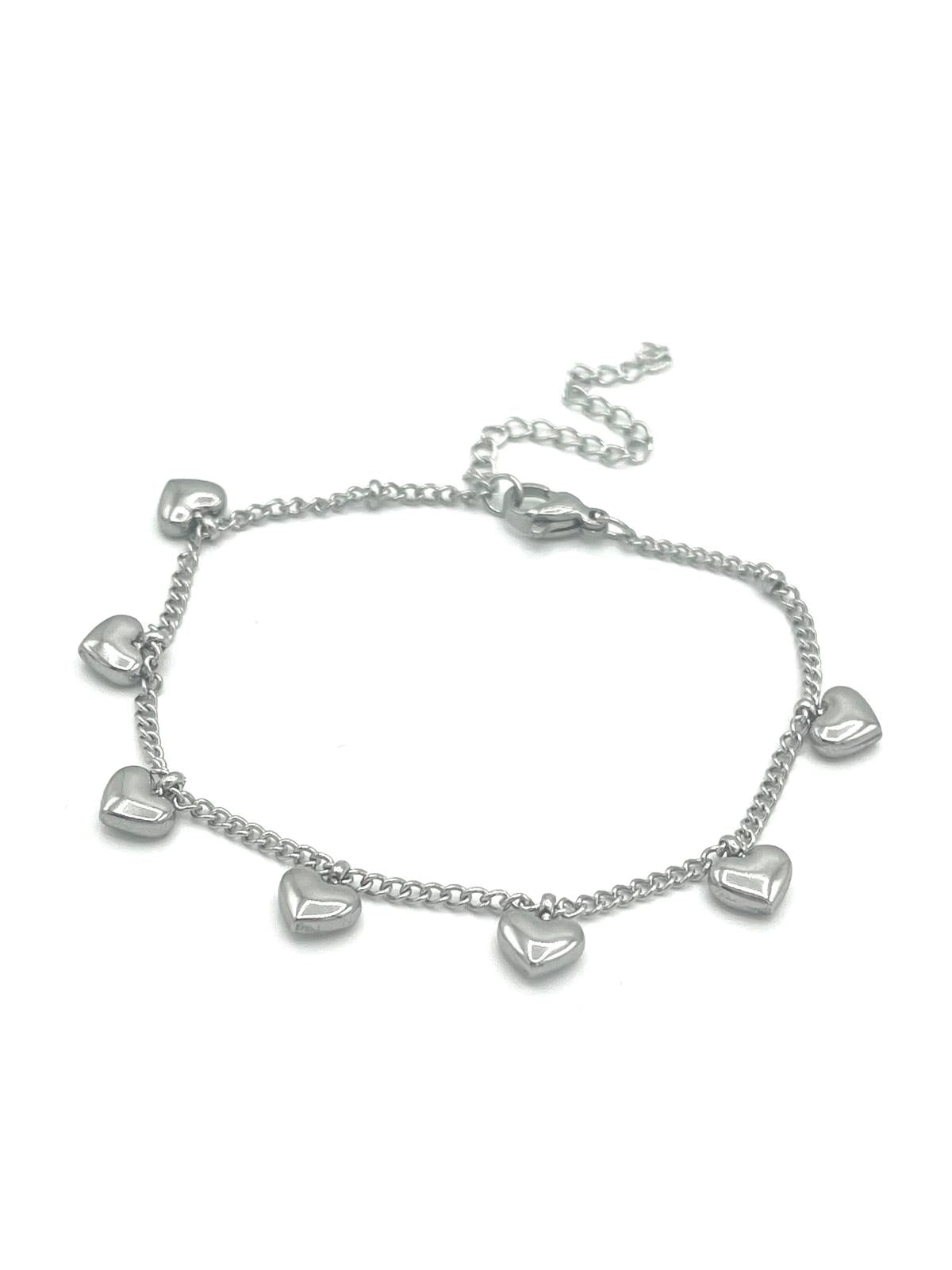 Zilverkleurige armband met speelse harten