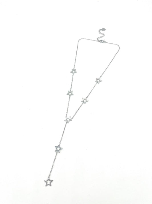 Zilverkleurige ketting met zeven sterren