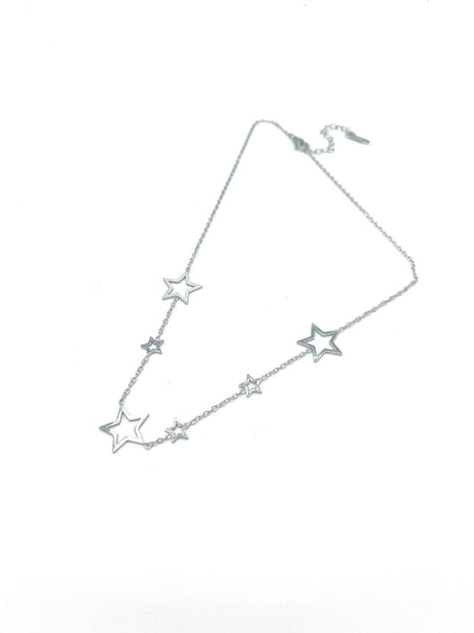 Zilverkleurige ketting met zes sterren