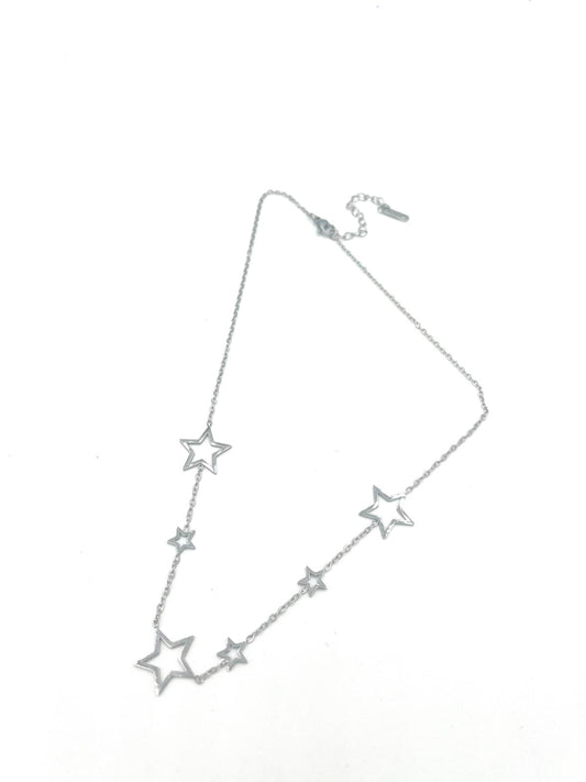 Zilverkleurige ketting met zes sterren