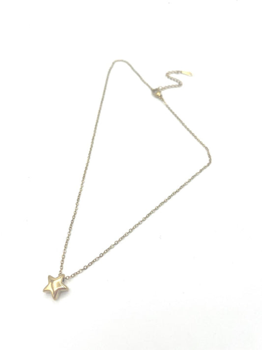 Goudkleurige ketting met mooie sterbedel