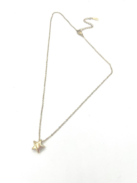 Goudkleurige ketting met mooie sterbedel